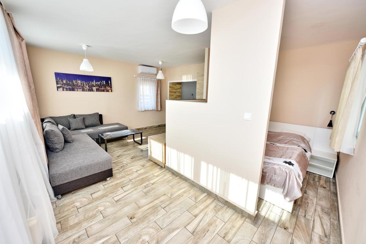 Panoráma City Apartman Pécs Exterior foto